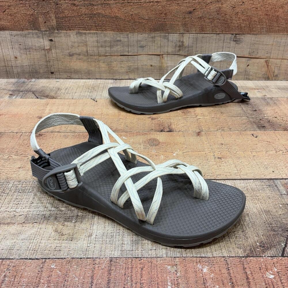 Chaco Sandals Womens Size 11 42 Gray Strappy Adjustable Outdoor Comfort Shoes